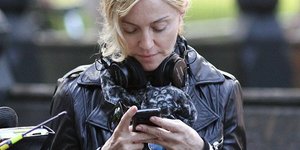 «Πόρτα» στη Madonna από αλυσίδα κινηματογράφων - Eστελνε μηνύματα κατά τη διάρκε