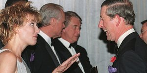 Τι κάνει ο Κάρολος στις γυναίκες; - «Το να χορεύεις μαζί του είναι καλύτερο από 