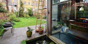 Υπερπολυτελής κατοικία μέσα σε ένα σκουπιδότοπο – Η πανέξυπνη ιδέα και το σπίτι