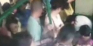 Σκηνές φρίκης στην Κίνα -Εμπρηστής έβαλε φωτιά σε λεωφορείο με 80 επιβάτες εν κι