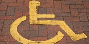 Φάμπρικα αναπήρων στον Πειραιά – Επαιρναν 3.840 ευρώ ετησίως με βεβαιώσεις «μαϊμ