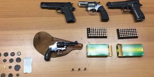 Συνελήφθησαν για αρχαιοκαπηλία