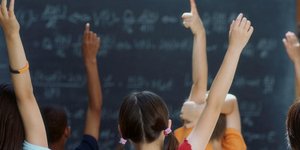 Γράψε σβήσε στο ΑΣΕΠ: Ανακαλεί τους πίνακες κατάταξης εκπαιδευτικών και ζητάει σ