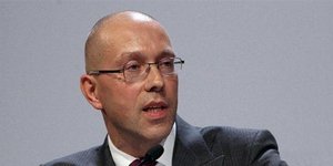 Άσμουνσεν: Τα μέλη της ΕΕ πρέπει να παραχωρήσουν κι άλλο την κυριαρχία τους