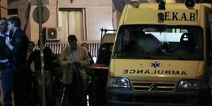 Διασωληνωμένο στη ΜΕΘ το 14 μηνών βρέφος που βρέθηκε μόνο του σε φλεγόμενο διαμέρισμα στην πλατεία Αττικής
