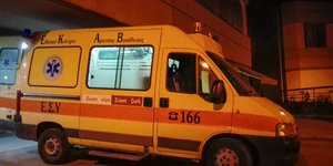 Ασθενοφόρο/Φωτογραφία: Eurokinissi/ΘΑΝΑΣΗΣ ΚΑΛΛΙΑΡΑΣ