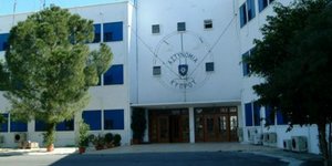 Οργια σε κρατητήρια της Κύπρου: Πάρτι αστυνομικών και κρατουμένων σε κελί με χορ