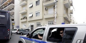 Εξι άτομα στο στόχαστρο της ΕΛ.ΑΣ. για τη δολοφονική επίθεση κατά μελών του ΚΚΕ