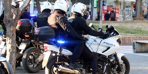 Χτυπούσε με κλωτσιές τη γυναίκα του στη μέση του δρόμου/ Φωτογραφία: ΒΕΡΒΕΡΙΔΗΣ ΒΑΣΙΛΗΣ/Eurokinissi