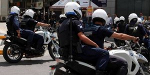 Μεγάλη επιχείρηση της Αστυνομίας στα Εξάρχεια