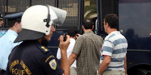 Φρούριο η Ευελπίδων – Συγκέντρωση συμπαράστασης στους εισβολείς του Αμυνας
