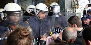 Επεισόδια σε συμβολαιογραφείο/Φωτογραφία: Eurokinissi