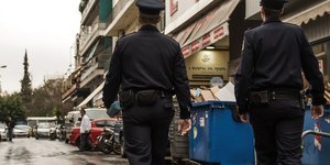 Αστυνομικός προσπάθησε να ακινητοποιήσει ληστές και του επιέθηκαν άγνωστοι με ρόπαλα (INTIMENEWS/ΜΠΑΜΠΟΥΚΟΣ ΓΙΩΡΓΟΣ)