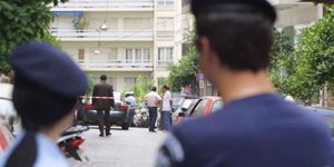 Κακοποιός προσπάθησε να σκοτώσει γυναίκα αστυνομικό – Την έσωσε η ασφάλεια του ό