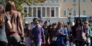 Δώρα μοιράζει η κυβέρνηση ενόψει εκλογών -Ποιους αφορόυν