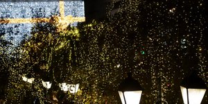 Η Αθήνα έτοιμη για τα Χριστούγεννα (Φωτογραφία: EUROKINISSI/ ΓΙΑΝΝΗΣ ΠΑΝΑΓΟΠΟΥΛΟΣ)