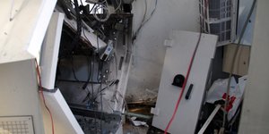 Ανατίναξαν ΑΤΜ στη Σαλαμίνα (Φωτογραφία αρχείου: EUROKINISSI/ΓΙΩΡΓΟΣ ΕΥΣΤΑΘΙΟΥ)