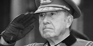 Aουγκούστο Πινοτσέτ – Τα μυστικά που έκρυβε η βιβλιοθήκη του δικτάτορα