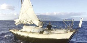 To σκάφος του 62χρονου βολόδερνε επί μέρες ακυβέρνητο (Φωτογραφία: cetusnews.com)