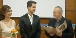 Γάμος με αυτοσχεδιασμούς -Αντιδήμαρχος παρότρυνε το ζευγάρι να κάνει 3 παιδιά κα