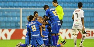 Σκόραρε με εκτέλεση φάουλ... οβίδα από τα 35 μέτρα [βίντεο]