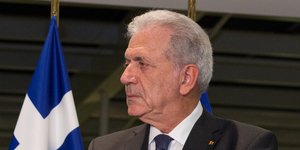 Ο Δημήτρης Αβραμόπουλος κατά της Συμφωνίας των Πρεσπών -Φωτογραφία: © European Union