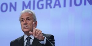 Εντονη αντίδραση στην πρόταση Τουσκ από τον επίτροπο της Ε.Ε. Δημ. Αβραμόπουλο -Φωτογραφία αρχείου: Aris Oikonomou / SOOC