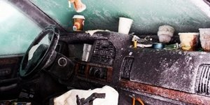 Σε αυτό το αυτοκίνητο έζησε θαμμένος κάτω από το χιόνι 44χρονος Σουηδός