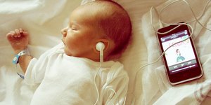 Γονείς- τέρατα πούλησαν την κορούλα τους για να αγοράσουν iPhone και αθλητικά πα