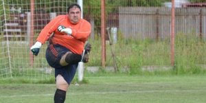 Ο πιο χοντρός τερματοφύλακας στον κόσμο ζυγίζει 130 κιλά [βίντεο]