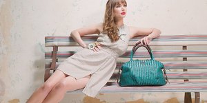 Λύθηκε το μυστήριο: Τι κουβαλάνε οι γυναίκες στην τσάντα τους [εικόνες]