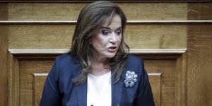 Η Ντόρα Μπακογιάννη (Φωτογραφία: EUROKINISSI/ΓΙΩΡΓΟΣ ΚΟΝΤΑΡΙΝΗΣ)