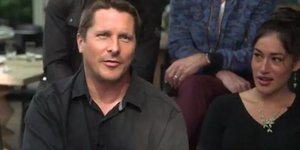 Με πολλές πίτες προετοιμάζεται γα τον νέο ρόλο του ο Κρίστιαν Μπέιλ 