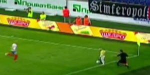 Ball boy μπήκε στο γήπεδο και κλώτσησε την μπάλα [βίντεο]