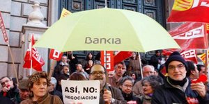 Ρεκόρ απολύσεων στις μεγαλύτερες τράπεζες της ΕΕ μέσα στο 2013
