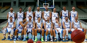 Οταν η Εθνική... σκάει στα γέλια -Στα παρασκήνια της φωτογράφισης της «επίσημης»