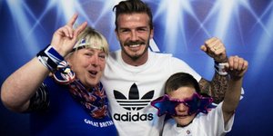 Η έκπληξη του Μπέκαμ σε ανυποψίαστους θαυμαστές του [βίντεο]