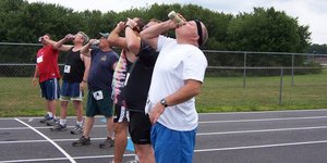 Beer Mile: Το παράξενο άθλημα των... μπυρόβιων -Τρέξτε ένα μίλι πίνοντας μπύρα..