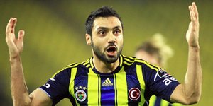 Οπαδός φίλησε στο στόμα τον σκόρερ της ομάδας του [βίντεο]