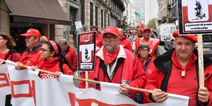 Διαδήλωση δημοσίων υπαλλήλων στο Βέλγιο (Φωτογραφία: AP Photo/Geert Vanden Wijngaert)