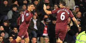 Καταπληκτικό γκολ με σουτ έξω από τη μεγάλη περιοχή [βίντεο]