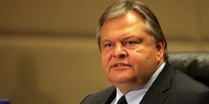 Βενιζέλος: Εύχομαι στον Ολάντ μια μεγάλη Πανευρωπαϊκού επιπέδου νίκη