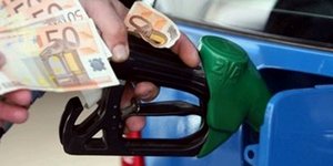 Πάνω από δύο ευρώ το λίτρο