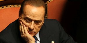 Φωτογραφία: AP/ Μπερλουσκόνι: Η Ιταλία δεν πρέπει να φύγει από το ευρώ