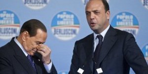 «Κατέρρευσε» ο Σίλβιο Μπερλουσκόνι κατά τη διάρκεια κομματικής εκδήλωσης