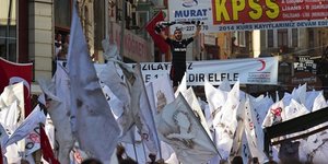Για απόπειρα πραξικοπήματος κατηγορούνται 35 οπαδοί της Μπεσίκτας