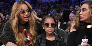 Φωτογραφία: AP- Η Μπιγιονσέ με την κόρη και την μαμά της