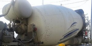 Μετέφερε παράνομους μετανάστες μέσα σε μπετονιέρα – Συνελήφθη στη Λαμία