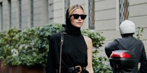 Γυναίκες ποζάρουν στο φακό/Φωτογραφία Instagram @thestylestalkercom
