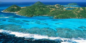 Το Bloody Bay Beach στην Καραϊβική που πωλείται για 600 bitcoin. Φωτογραφία: Bloody Bay Company